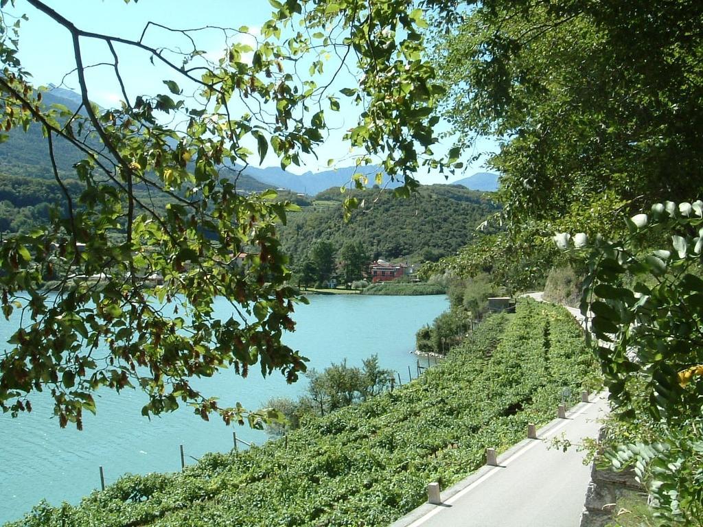 Hotel Due Laghi Padergnone Екстер'єр фото