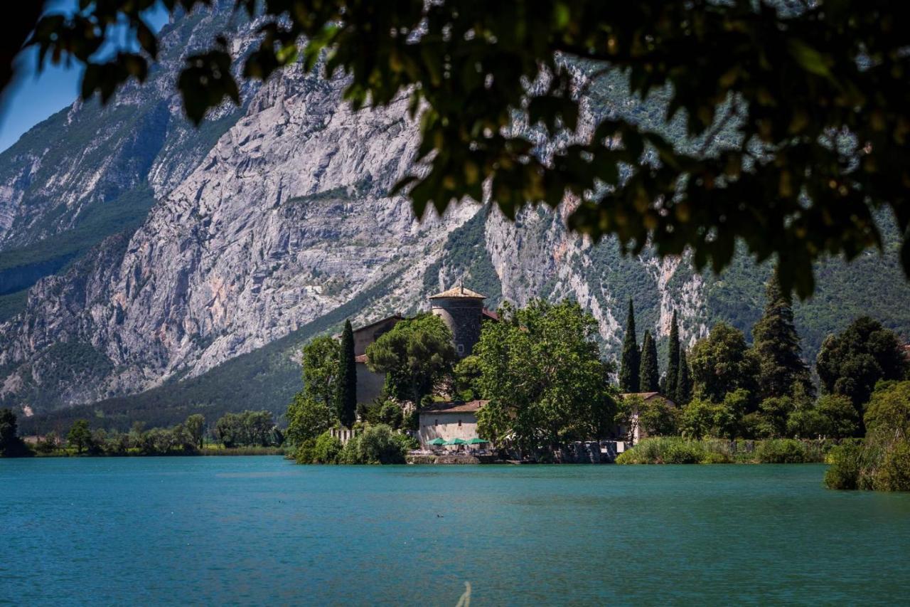 Hotel Due Laghi Padergnone Екстер'єр фото
