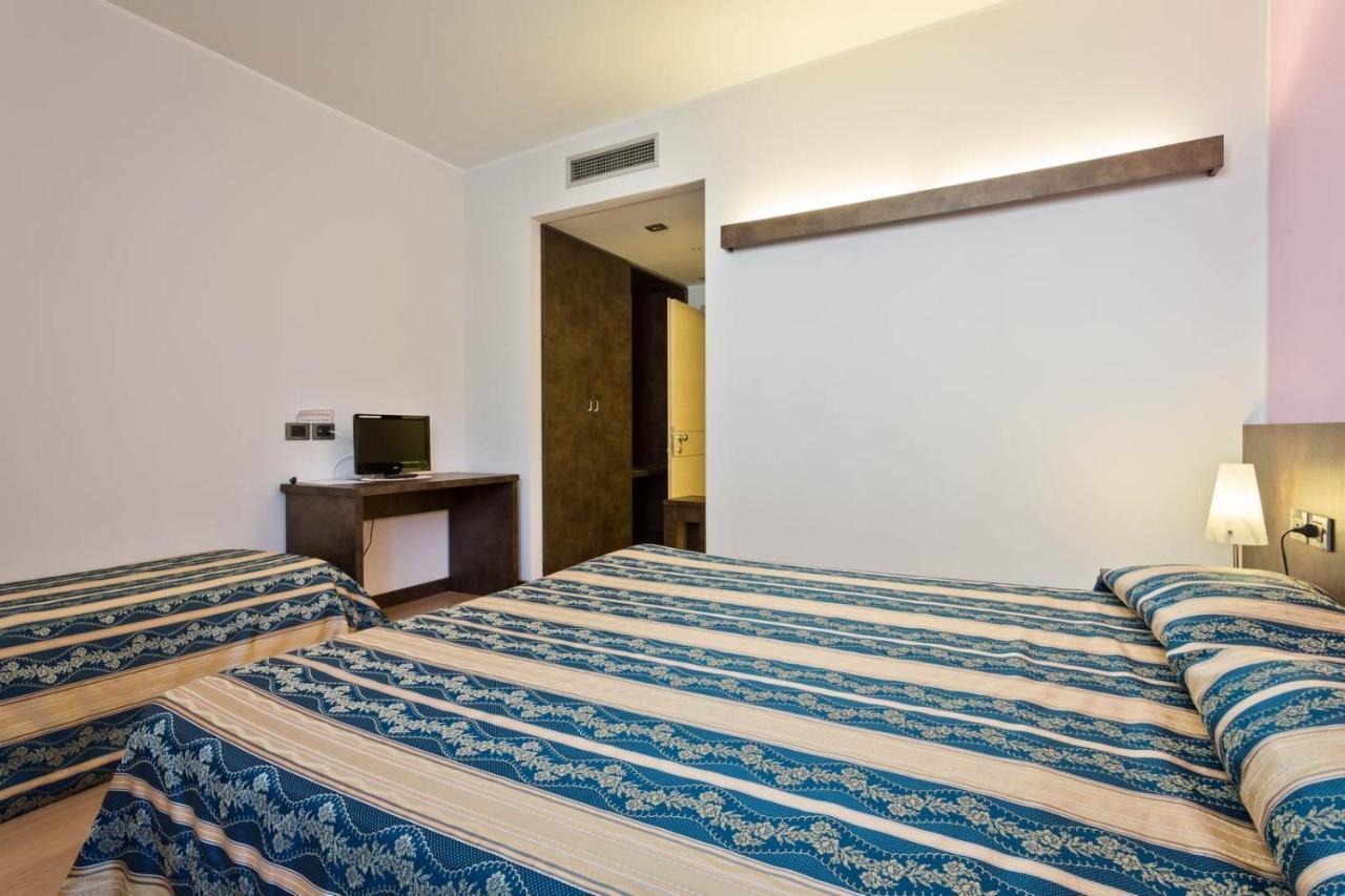 Hotel Due Laghi Padergnone Екстер'єр фото