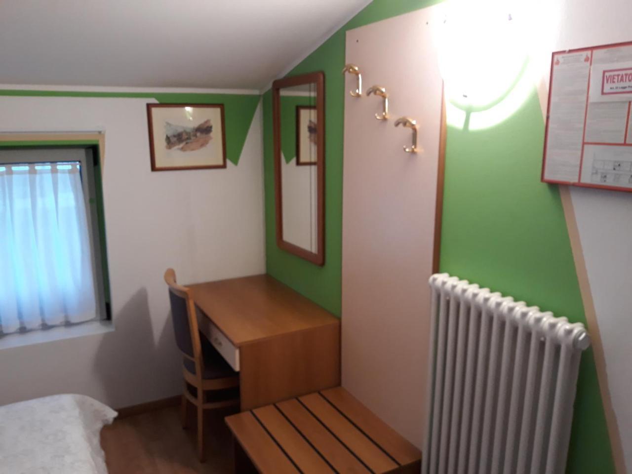 Hotel Due Laghi Padergnone Екстер'єр фото