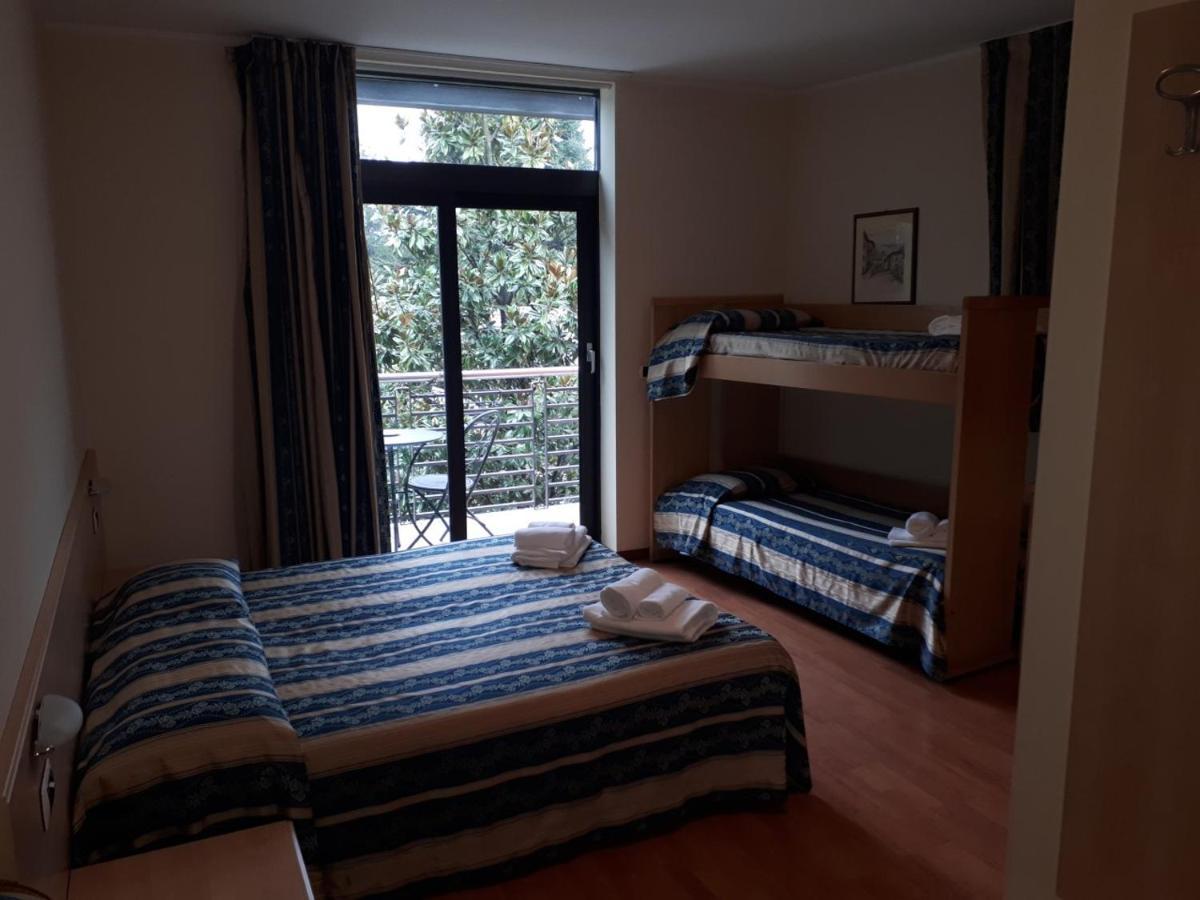 Hotel Due Laghi Padergnone Екстер'єр фото