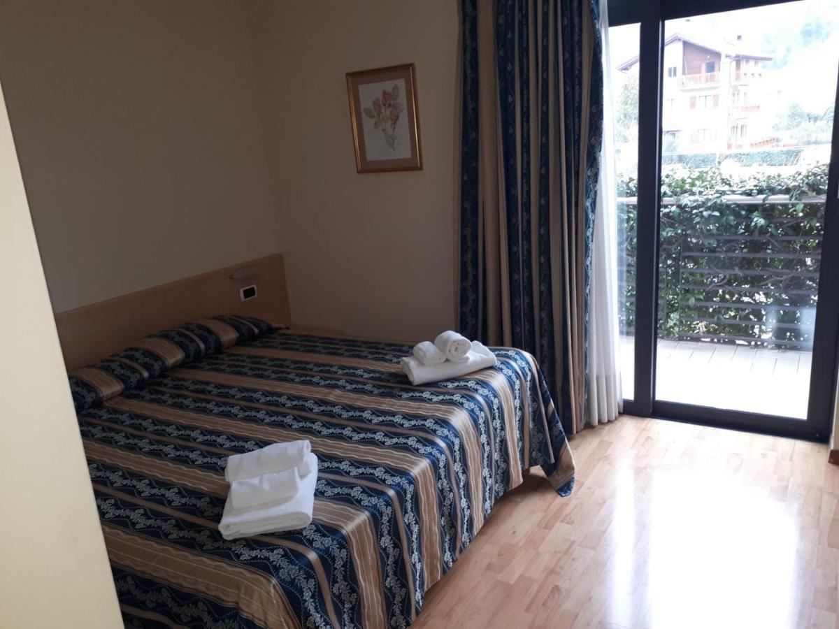 Hotel Due Laghi Padergnone Екстер'єр фото